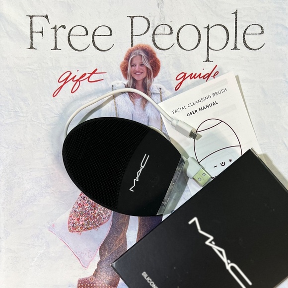NIB ✶FREE✶ [MAC] Rechargeable Silicone Cleansing Brush | Free w/ $44 purchase! - Picture 11 of 13